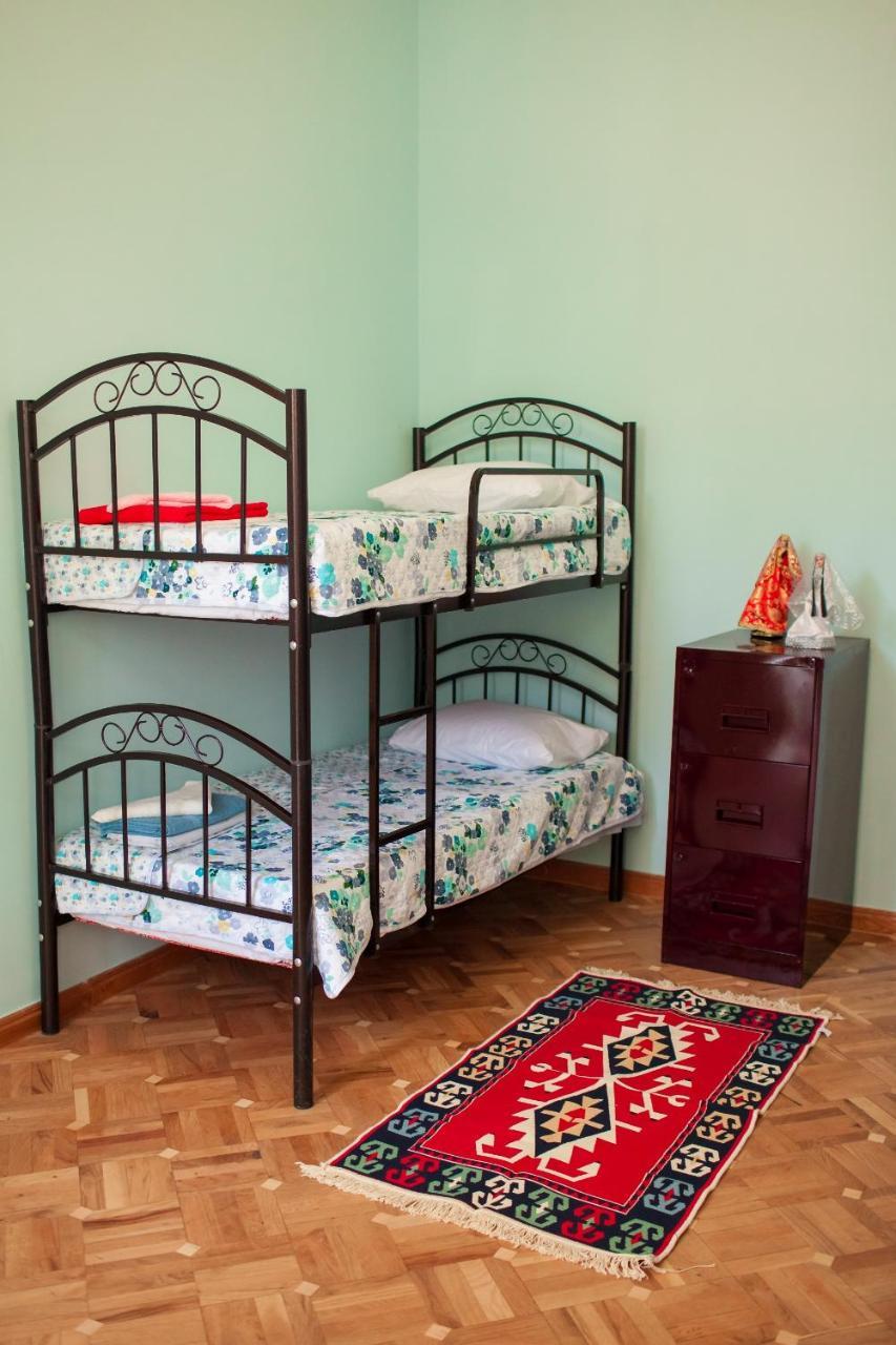 Land Of Fire Hostel باكو المظهر الخارجي الصورة